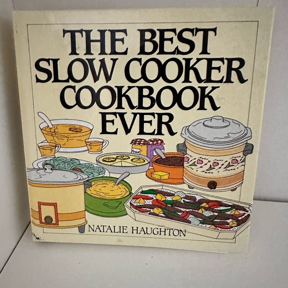 Vintage/ Retro Cookbook in excellent condition